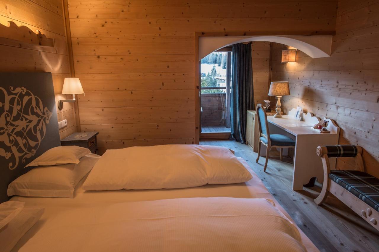 Hotel Ciasa Salares San Cassiano  Luaran gambar