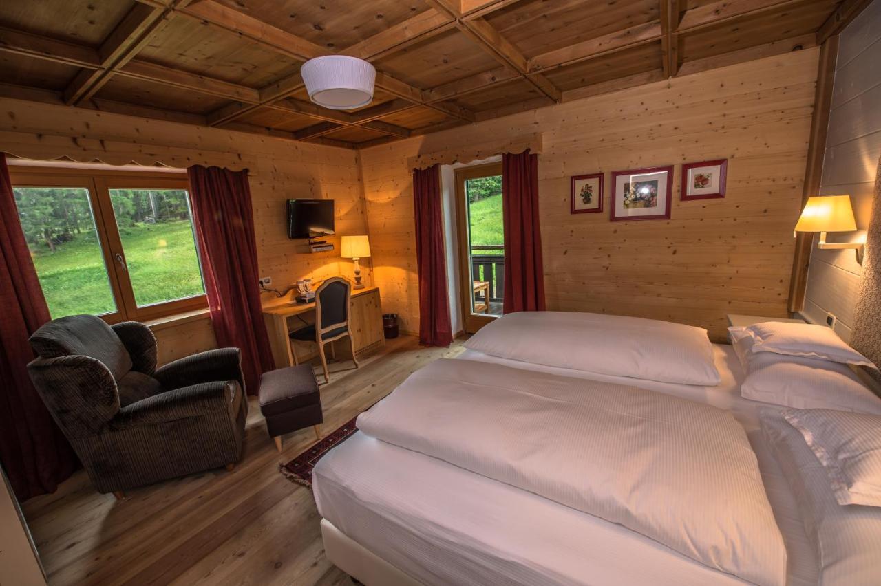 Hotel Ciasa Salares San Cassiano  Luaran gambar