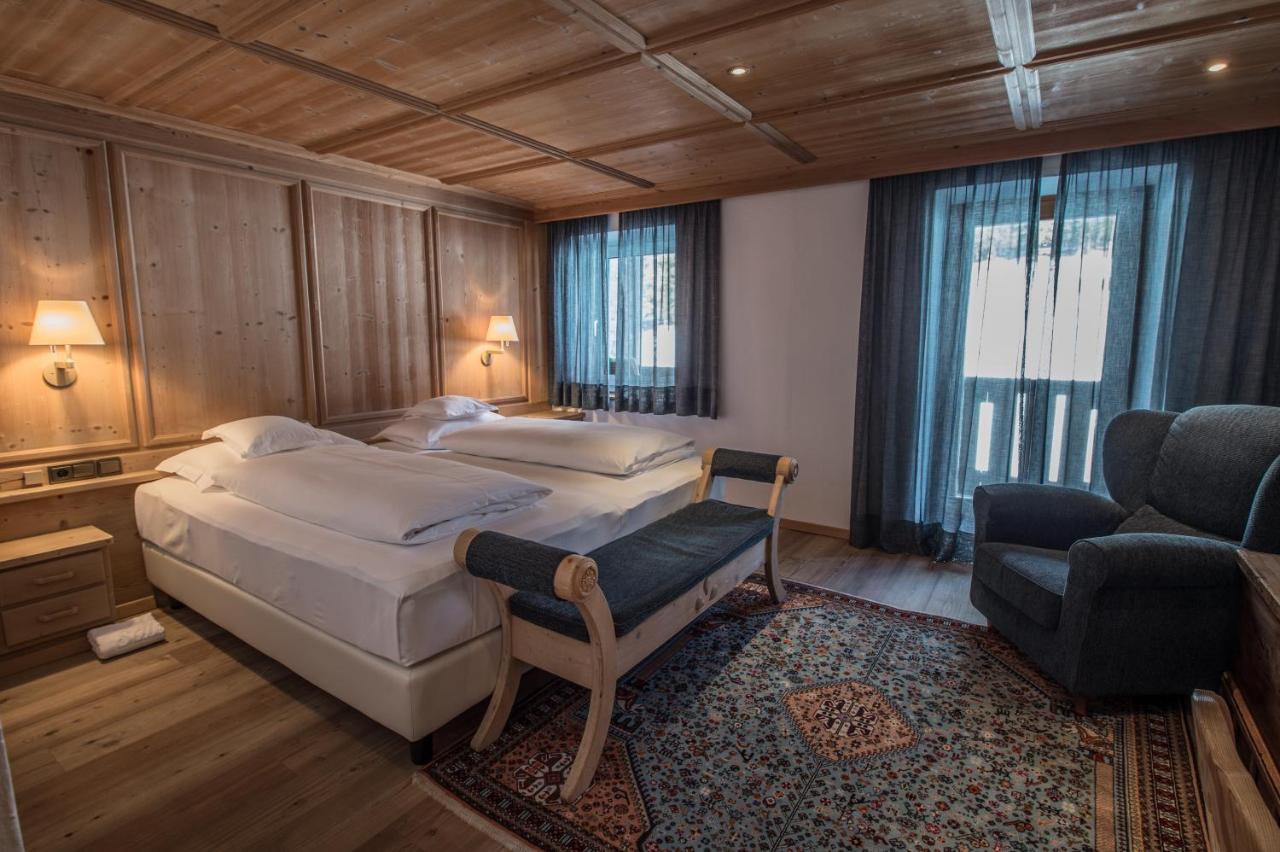 Hotel Ciasa Salares San Cassiano  Luaran gambar