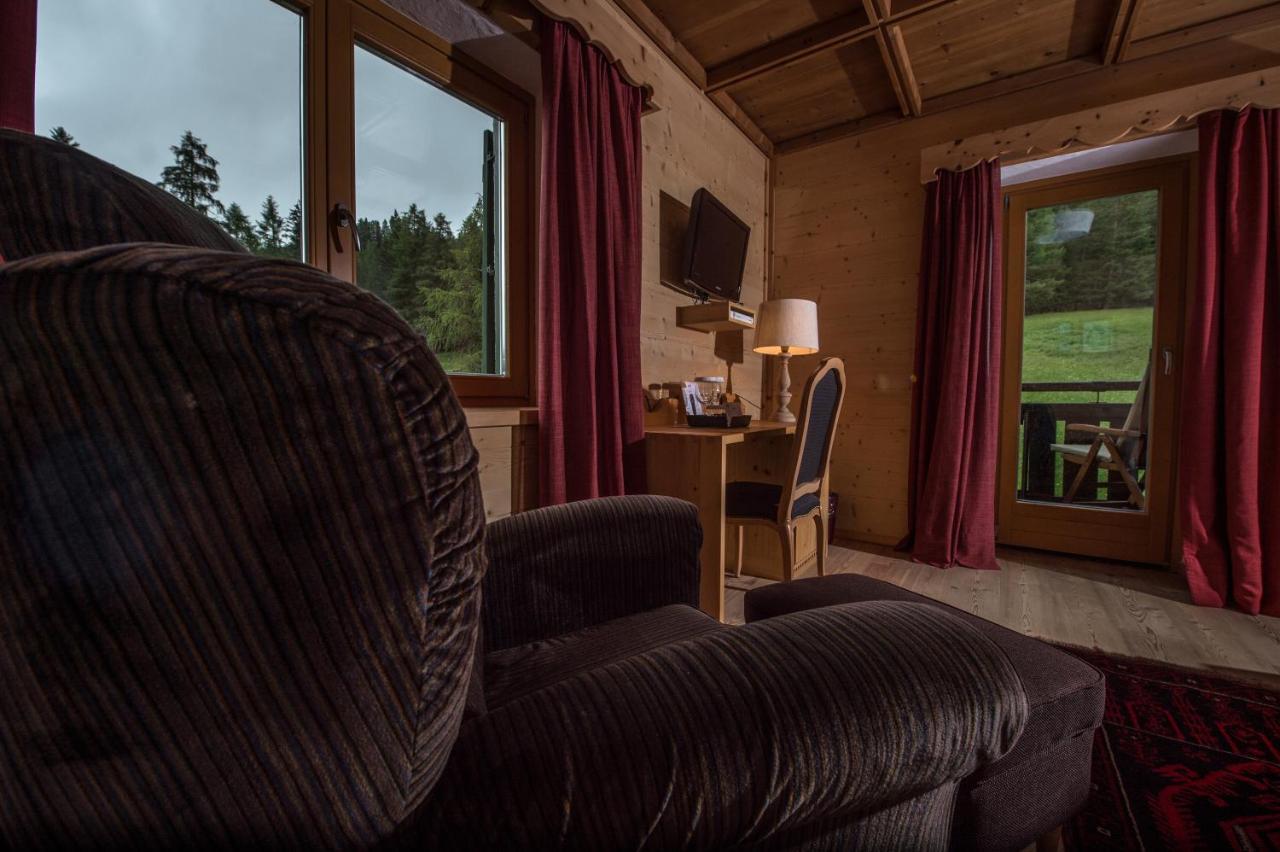 Hotel Ciasa Salares San Cassiano  Luaran gambar