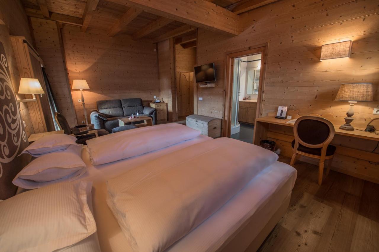 Hotel Ciasa Salares San Cassiano  Luaran gambar