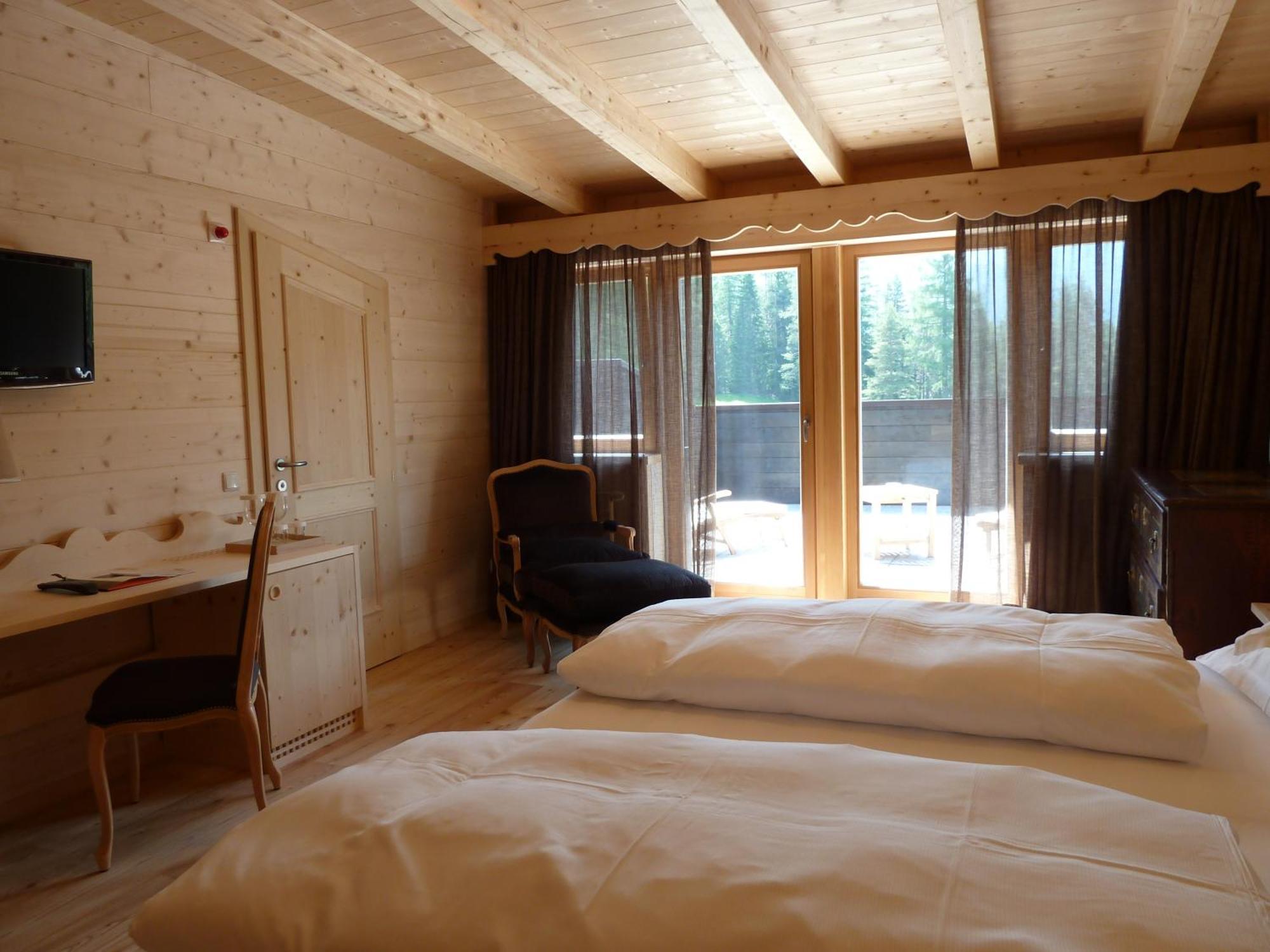 Hotel Ciasa Salares San Cassiano  Luaran gambar